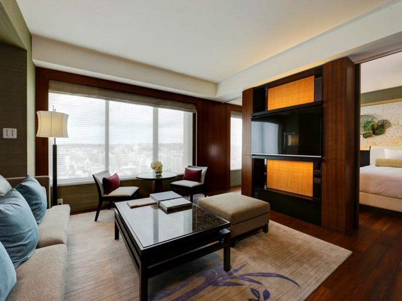 Отель Hyatt Regency Naha, Okinawa Экстерьер фото A suite at the hotel